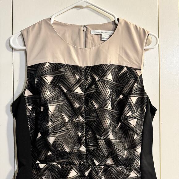 NWT Diane Von Furstenberg Reona Geometric Sheath Dress Size 10 Black Tan - Picture 7 of 12
